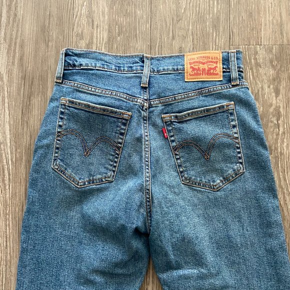 Levi's Wedgie Straight Jeans - Picture 4 of 4